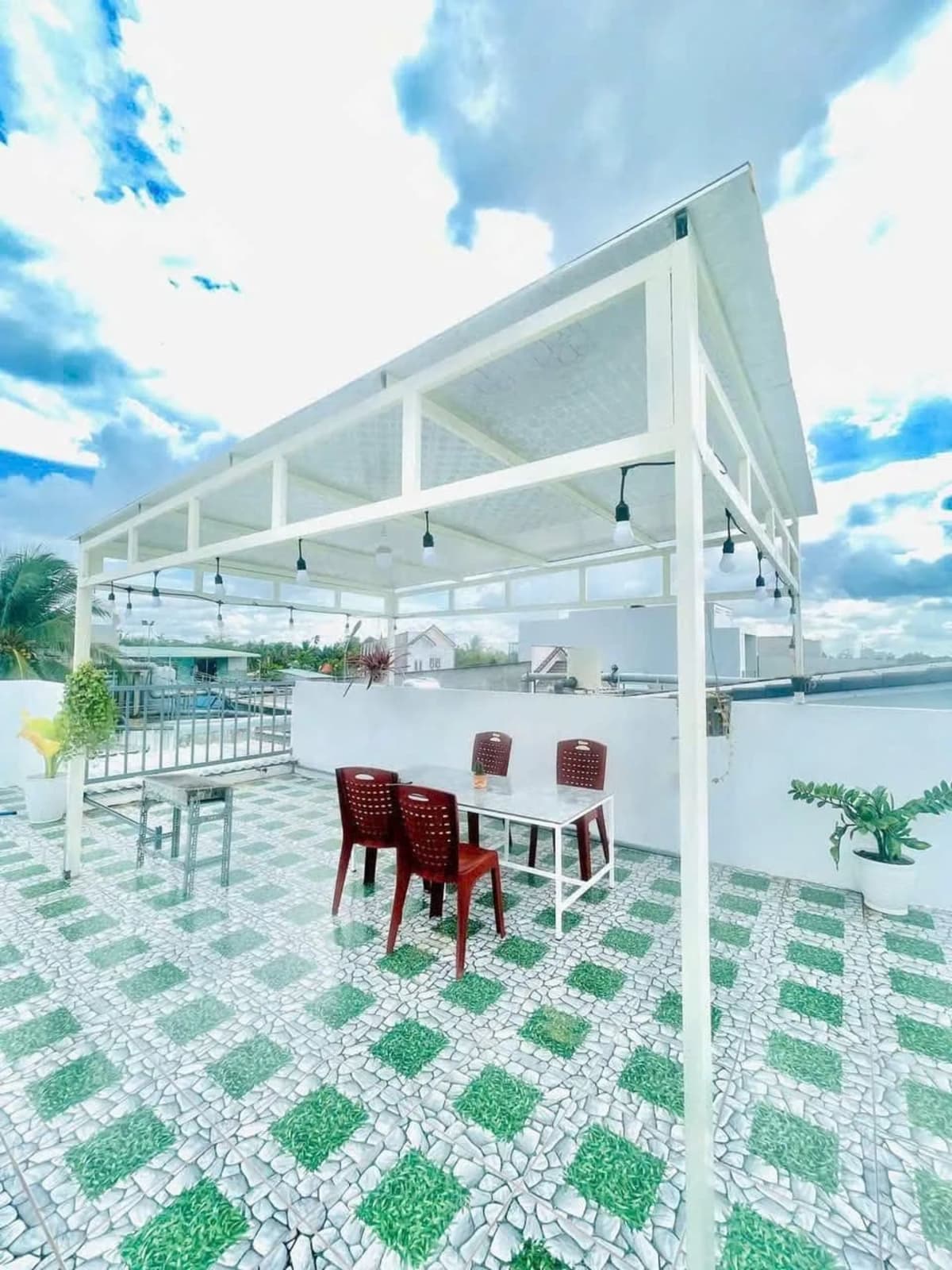 Bán nhà Homestay mặt tiền bờ kè Võ Tánh, Cái Răng - 103.5m² - 3.7 Tỷ