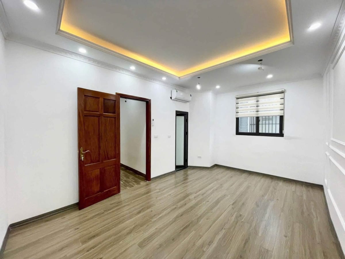 Cho thuê nhà Pháo Đài Láng, Đống Đa, 6 tầng, 4PN - 20 Triệu