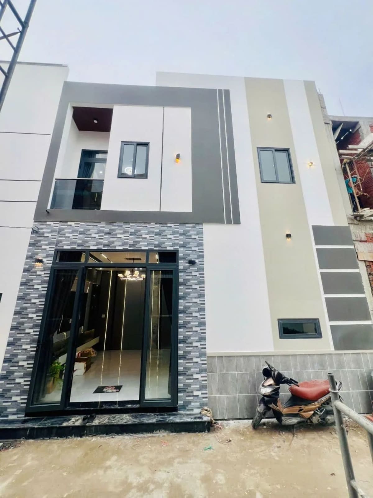 Bán nhà 1 trệt 1 lầu Hẻm 112 Hoàng Quốc Việt - 40m² - 2.75 Tỷ