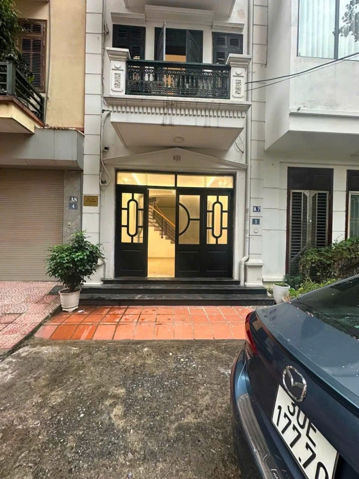 Cho thuê Văn phòng Hẻm 180 tại Hoàng Quốc Việt mấy bước chân, Cần