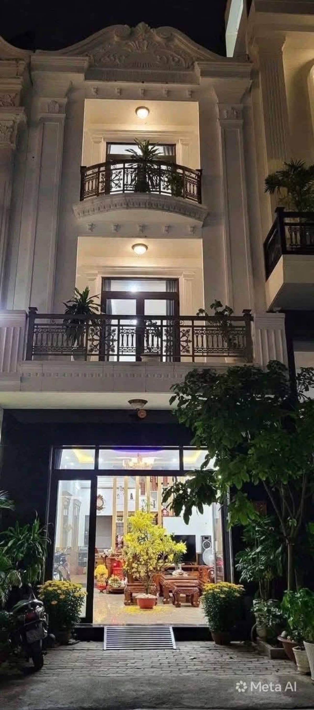 Cho thuê nhà 1 trệt 2 lầu gần Vincom 550, Dĩ An - 12 triệu/tháng