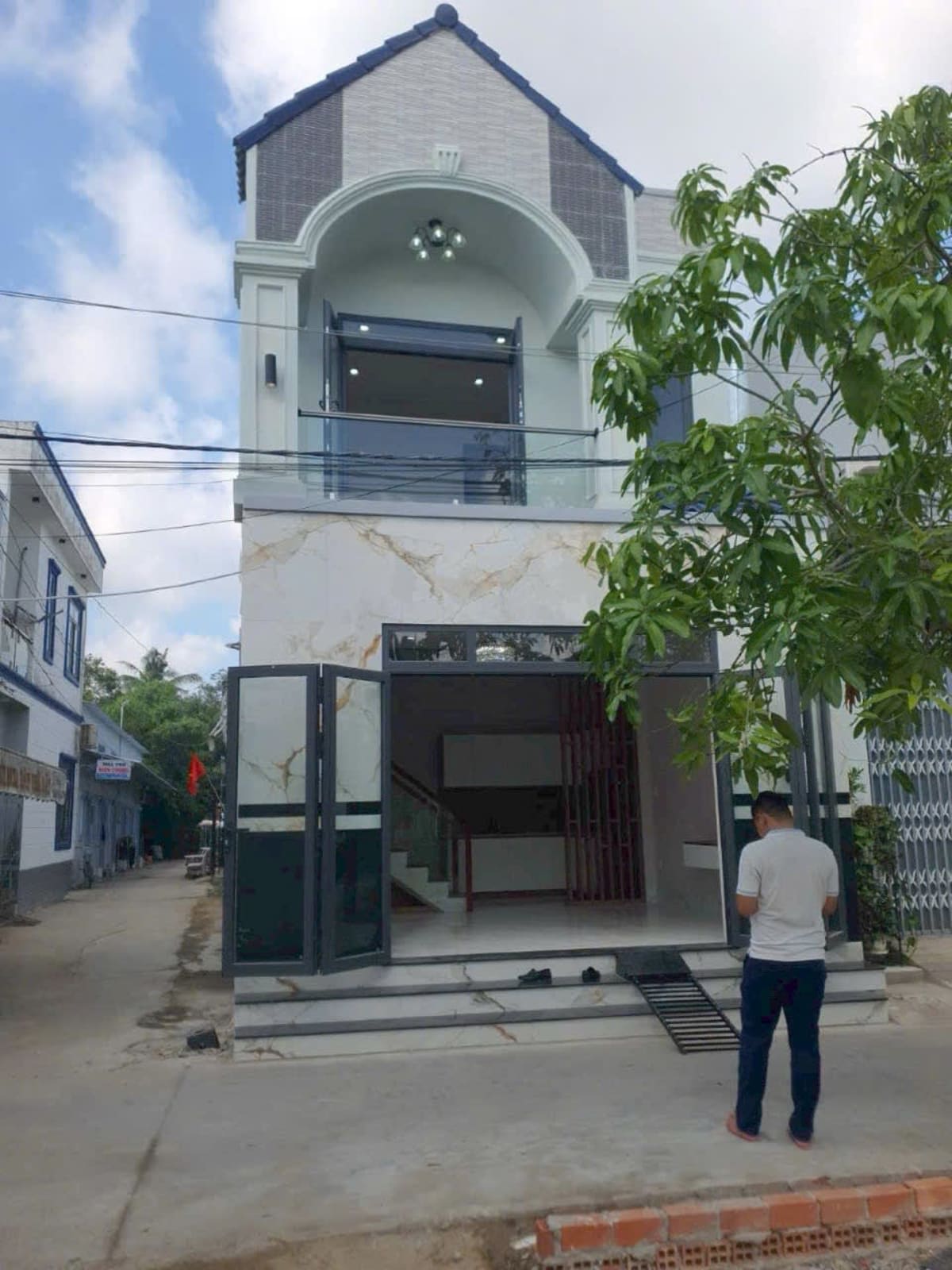 Bán nhà mới 100% 1 trệt 1 lầu 2 mặt tiền tại Tạ Thị Phi, Cần Thơ