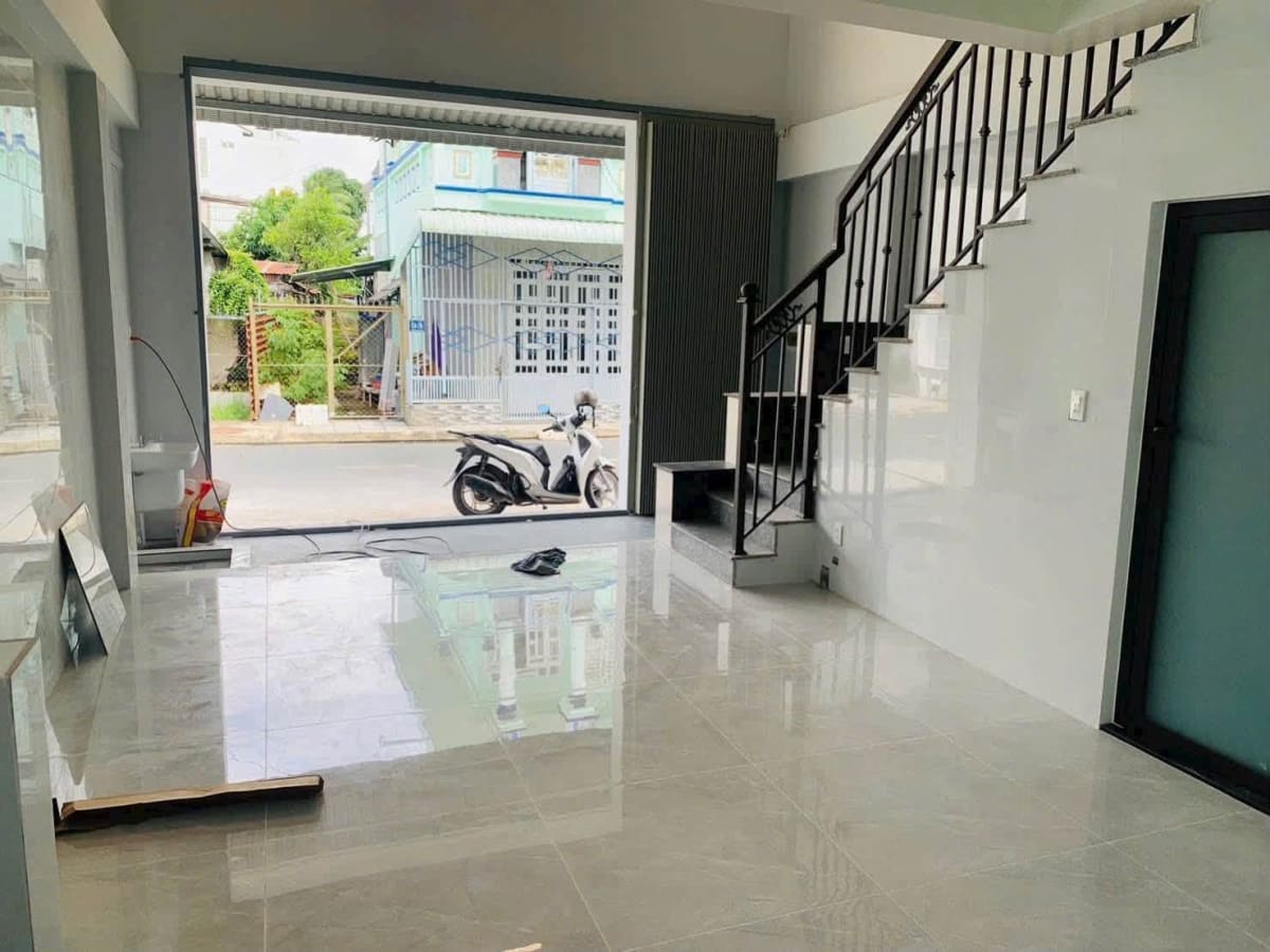 Cho thuê nhà trệt lửng đường Trần Quang Diệu, Bình Thủy - 6 triệu/tháng