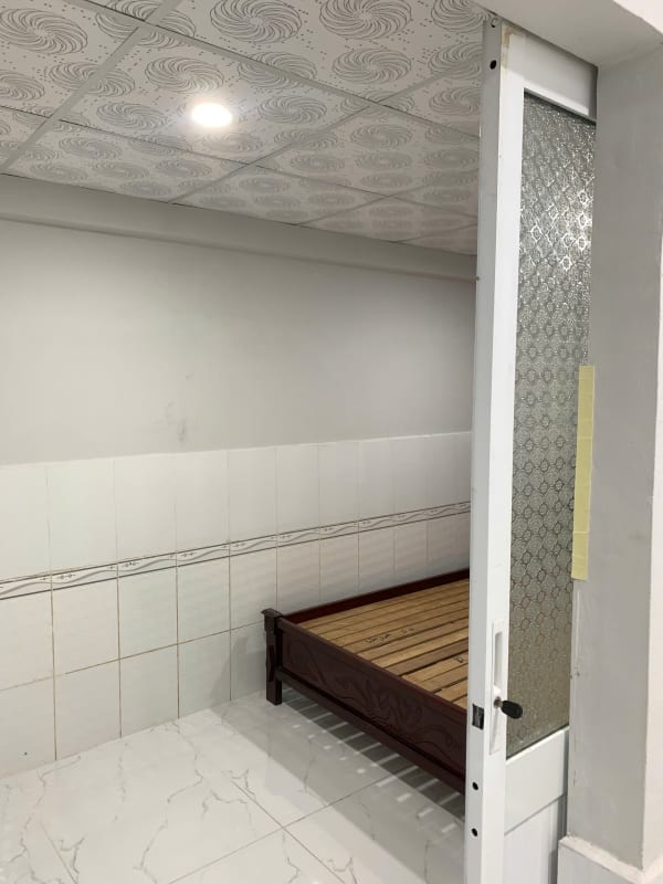 Cho thuê nhà trệt lầu đường Trần Bình Trọng - 5 Triệu/tháng