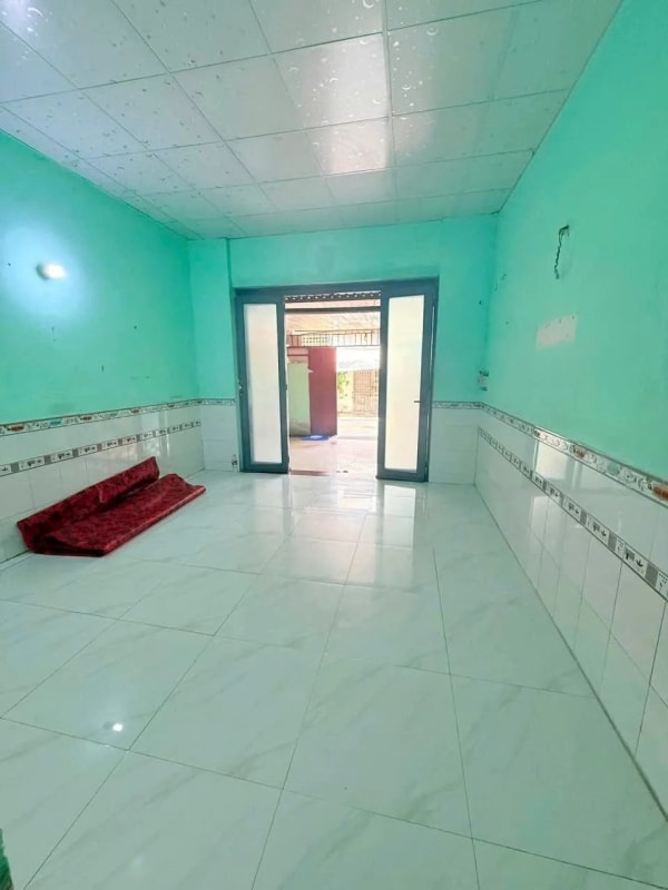Cho thuê nhà 2 phòng ngủ hẻm Trần Quang Diệu, Bình Thủy - 5.2 Triệu/Tháng