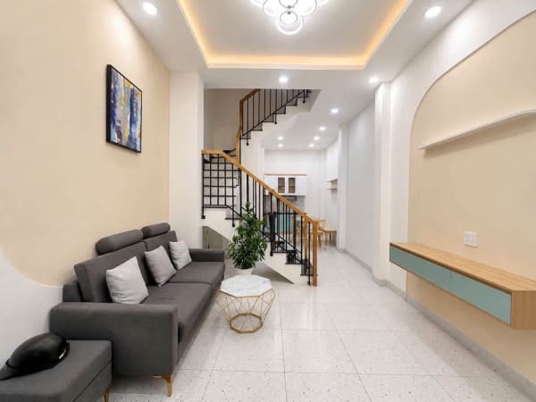 Cho thuê nhà 4PN 4WC Nguyễn Đình Chiểu, Quận 3 - 22 Triệu/Tháng