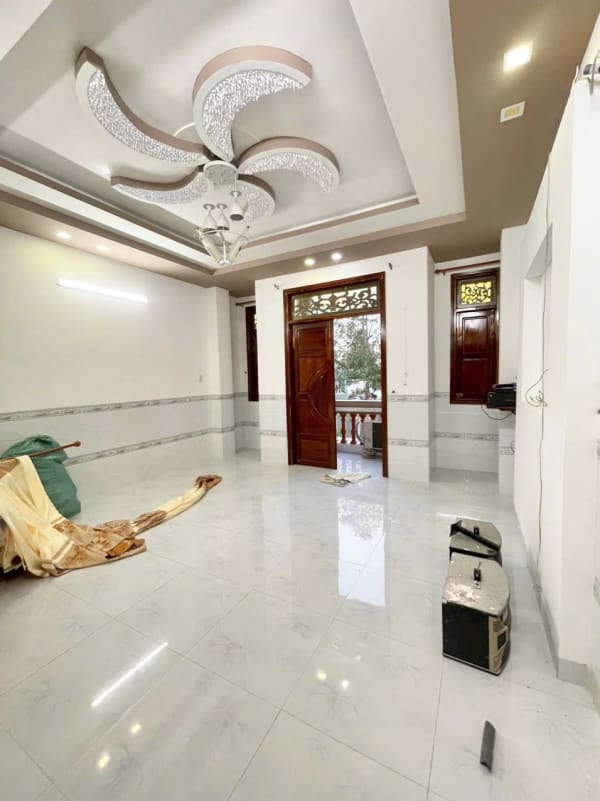 Cho thuê nhà 1 trệt 2 lầu KDC Hồng Loan, Hưng Thạnh - 13 Triệu/tháng