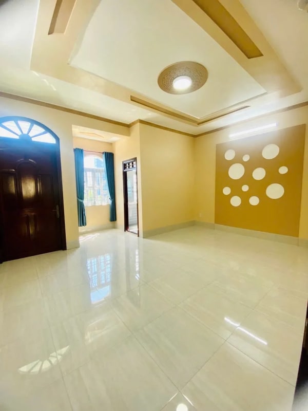 Cho thuê nhà nguyên căn 1 trệt 3 lầu KDC CTY 8 - 15 Triệu/Tháng