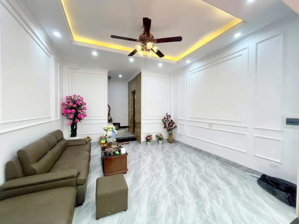 Cho thuê nhà Pháo Đài Láng, Đống Đa, 6 tầng, 4PN - 20 Triệu