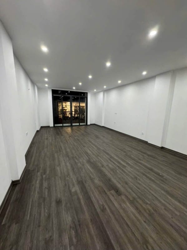 Cho thuê tòa nhà 70m² Nguyên Hồng, Đống Đa - 56 Triệu/Tháng
