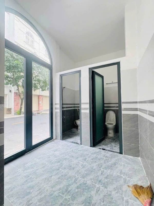 Cho thuê mặt bằng góc 2 mặt tiền Lê Lư, Phú Thọ Hòa, Tân Phú - 20 Triệu/Tháng