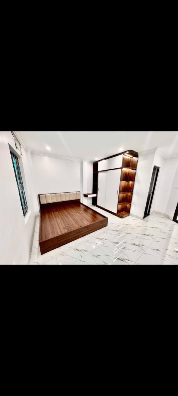Cho thuê nhà Hoàng Mai gần cầu Vĩnh Tuy 45m² 2PN 8 triệu/tháng