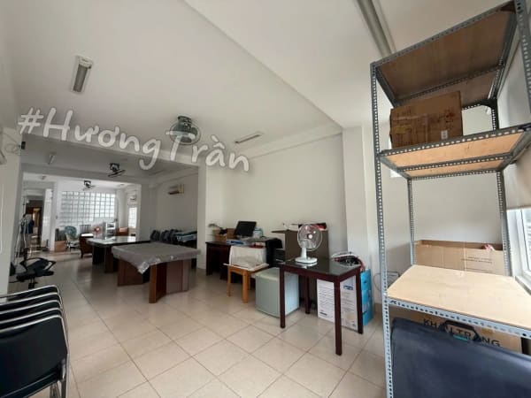 Cho thuê khách sạn 6 tầng mặt tiền Mậu Thân, Ninh Kiều - 40 triệu/tháng