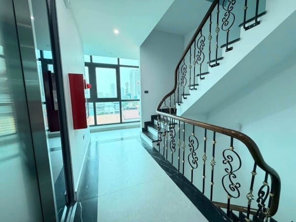 Cho thuê nguyên căn mặt phố Nguyễn Văn Trỗi, Thanh Xuân - 55 triệu/tháng