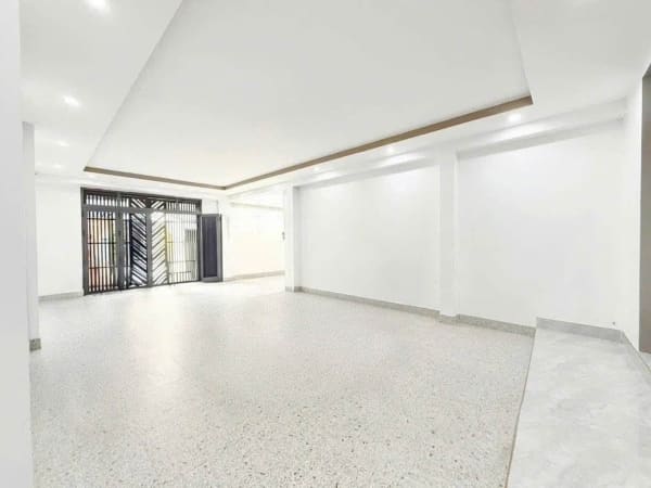 Bán nhà phố 200m² mặt tiền Văn Cao, Rạch Giá - 5.95 tỷ