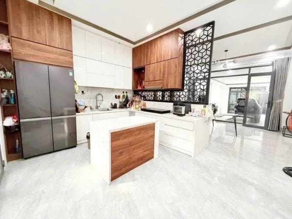 Bán nhà phố 200m² mặt tiền Văn Cao, Rạch Giá - 5.95 tỷ