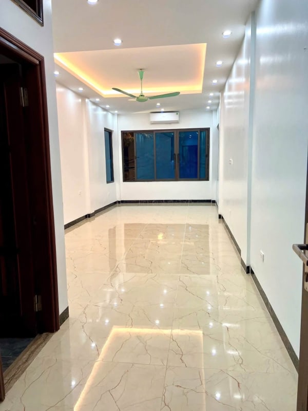 Cho thuê nhà nguyên căn 5 tầng tại Trung Kính, Cầu Giấy - 38 triệu/tháng