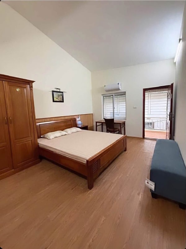 Cho thuê nhà 2 tầng tại Âu Cơ, Tây Hồ - 9.5 triệu/tháng