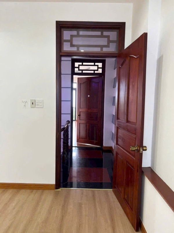 Bán nhà 1 trệt 2 lầu đường D4 KDC Hồng Loan - 70m² - 4.599 Tỷ