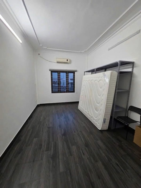Cho thuê nhà nguyên căn ngõ 13 Yên Hoà, Cầu Giấy - 30m² - 13 triệu/tháng