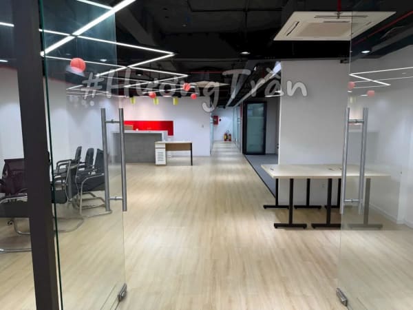 Cho thuê văn phòng 290m² mặt tiền Trần Hưng Đạo, Ninh Kiều - 75 triệu/tháng