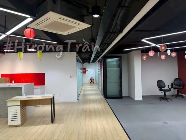 Cho thuê văn phòng 290m² mặt tiền Trần Hưng Đạo, Ninh Kiều - 75 triệu/tháng