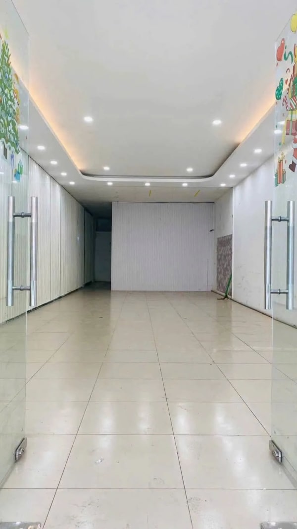 Cho thuê nhà mặt tiền đường Trần Nam Phú, Cần Thơ - 125m² - 15 Triệu/Tháng