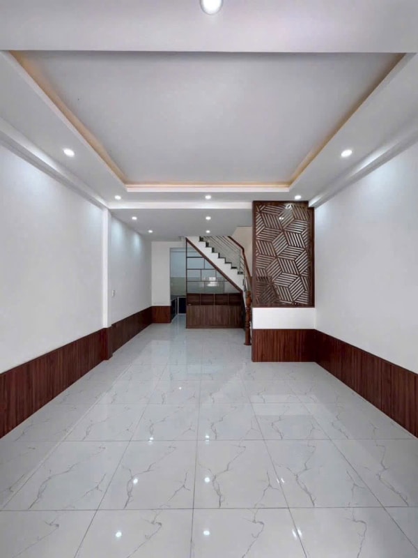 Bán nhà 1 trệt 1 lầu hẻm 90 Hùng Vương, Ninh Kiều - 48m² - 2.35 Tỷ
