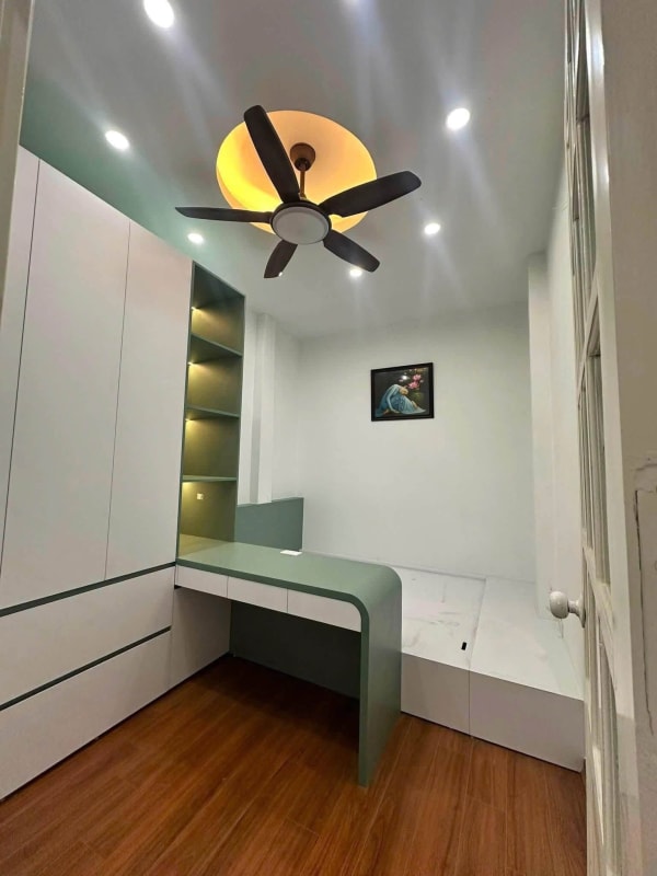 Cho thuê nhà riêng ngõ 13 Lĩnh Nam, Hoàng Mai - 38m² - 12 Triệu/Tháng