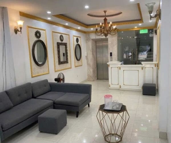 Cho thuê nhà nguyên căn mặt phố Nguyễn Khang, Cầu Giấy - 42 triệu/tháng