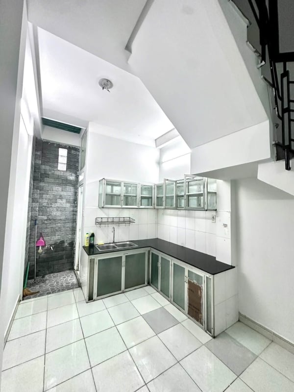 Cho thuê nhà đường Trường Chinh, Phường 13 - 36m² - 9 Triệu/Tháng