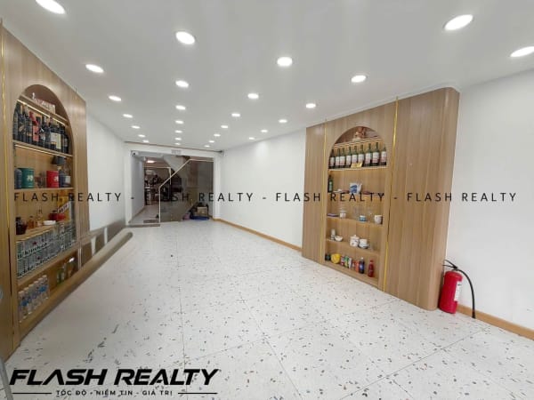 Cho thuê nhà mới mặt tiền Phan Văn Trị, Bình Thạnh - 63m² - 40 triệu/tháng