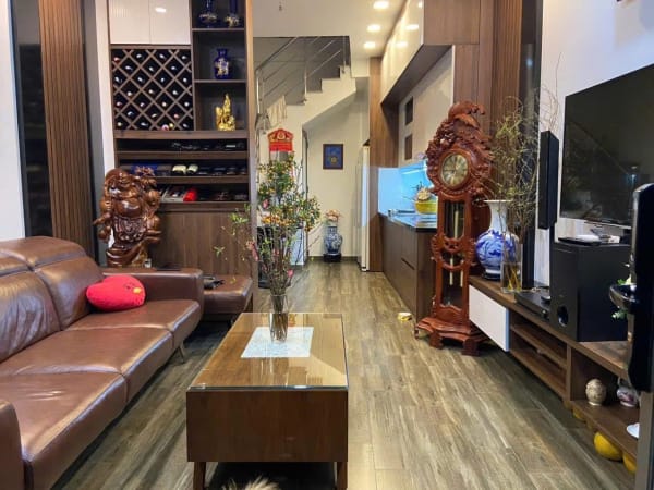 Cho thuê nhà 35m² 5 tầng tại Nguyễn Khoái, Hai Bà Trưng - 15 triệu/tháng