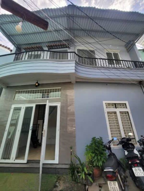 Cho thuê nhà 1 lầu 3 phòng ngủ đường 30/4, Ninh Kiều - 5 triệu/tháng