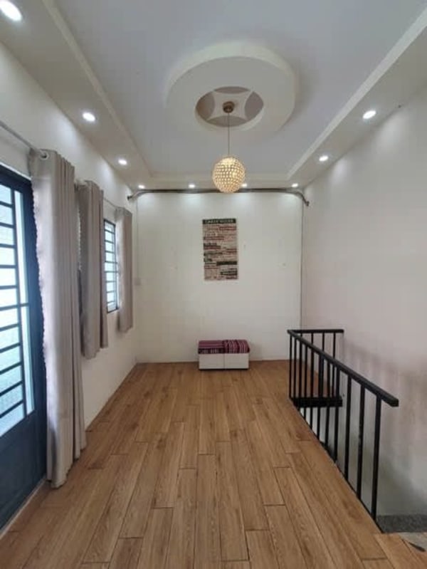 Cho thuê nhà 1 lầu 3 phòng ngủ đường 30/4, Ninh Kiều - 5 triệu/tháng