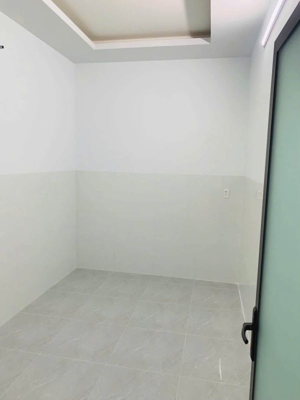 Cho thuê nhà trệt lửng đường Trần Quang Diệu, Bình Thủy - 6 triệu/tháng