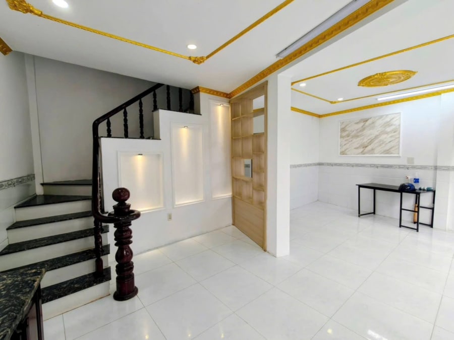 Cho thuê nhà 1 trệt 1 lầu hẻm LT 5-6 Nguyễn Văn Linh - 5,5 Triệu/Tháng — ảnh 4