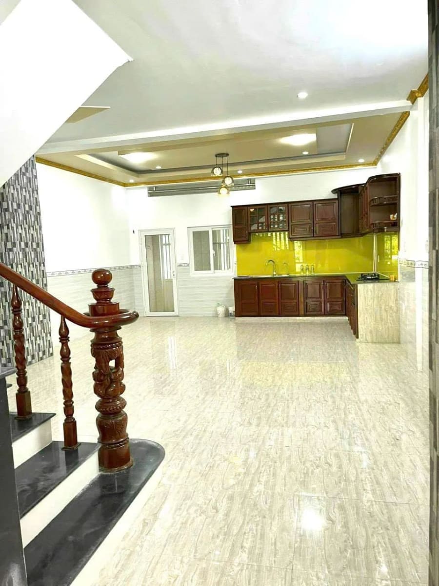 Cho thuê nhà mặt tiền KDC CTY 8, 5 phòng ngủ - 15 triệu/tháng — ảnh 3