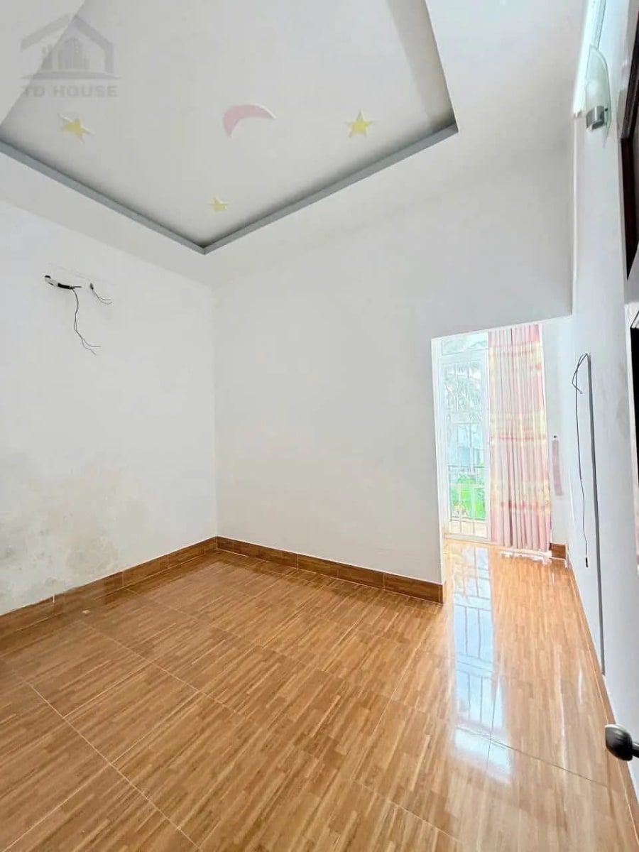 Cho thuê nhà trệt lầu 3 phòng ngủ hẻm 135 Đồng Văn Cống - 5.5 triệu/tháng — ảnh 4