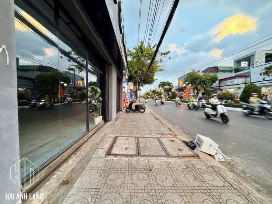 Cho thuê mặt bằng mặt tiền đường Nguyễn Trung Trực, Rạch Giá - 204m² - 22 Triệu/Tháng — ảnh 2