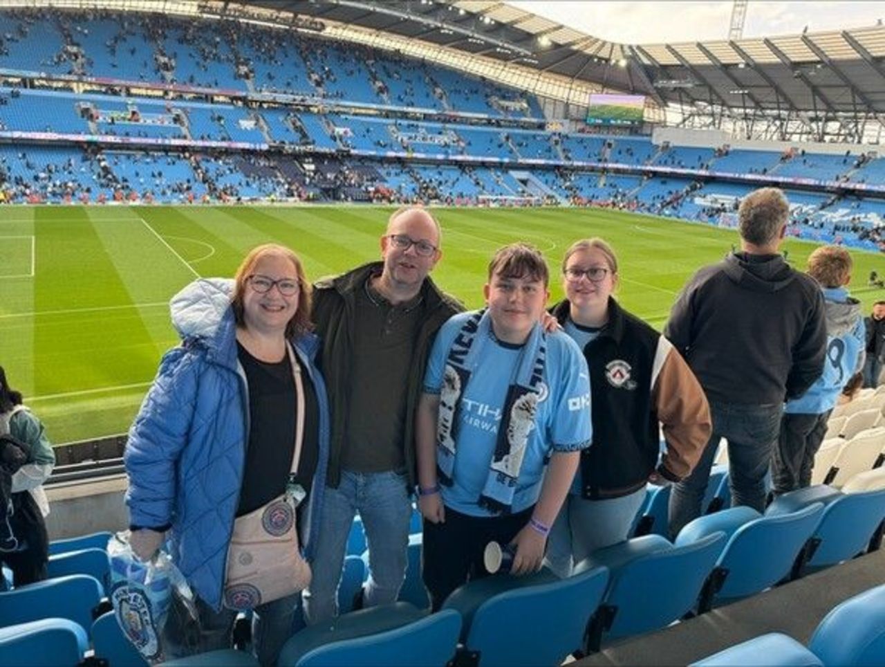 Droomreis voor Tijn bij Manchester City