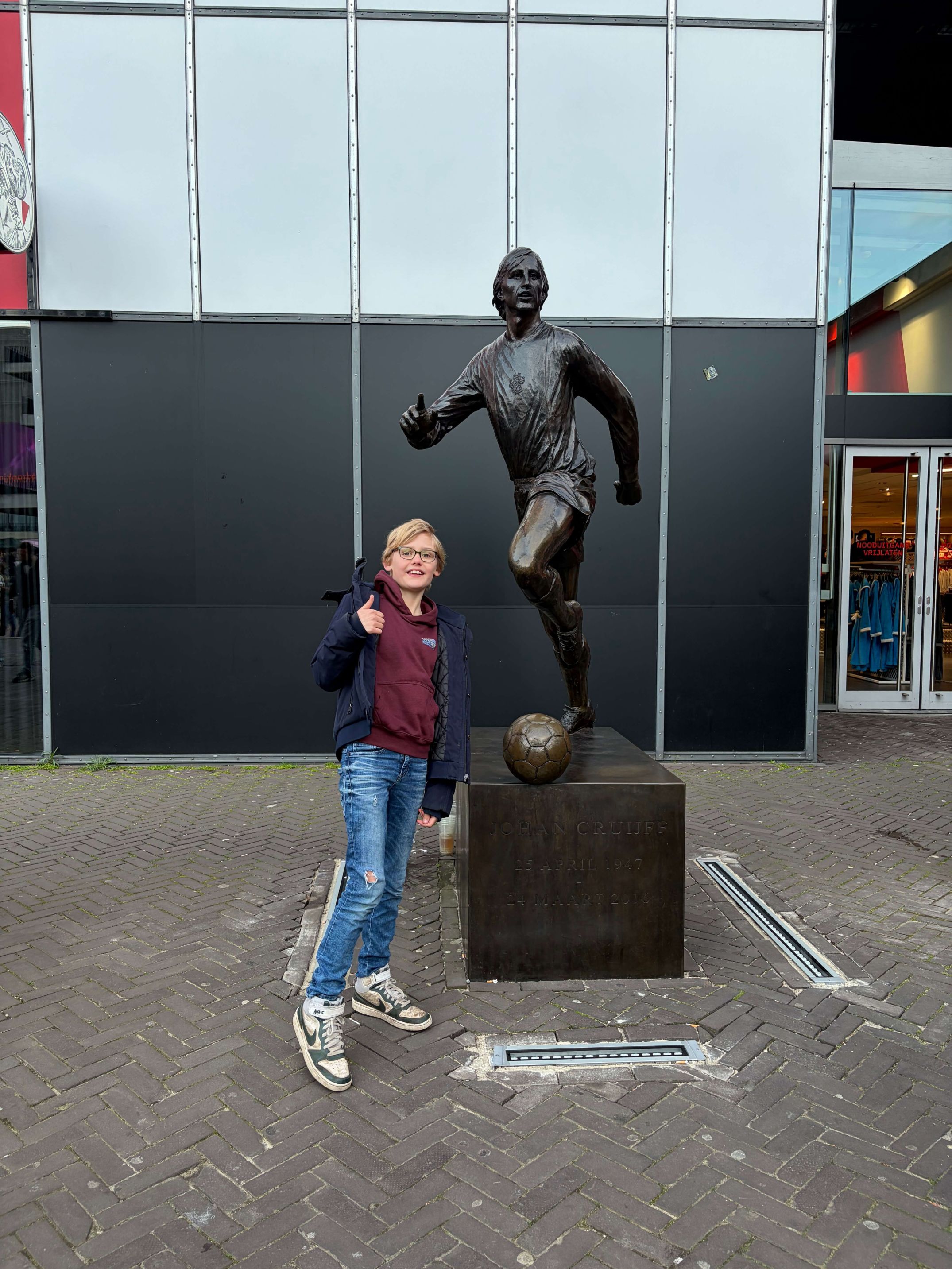 2. klaar om stadion in te gaan.jpg