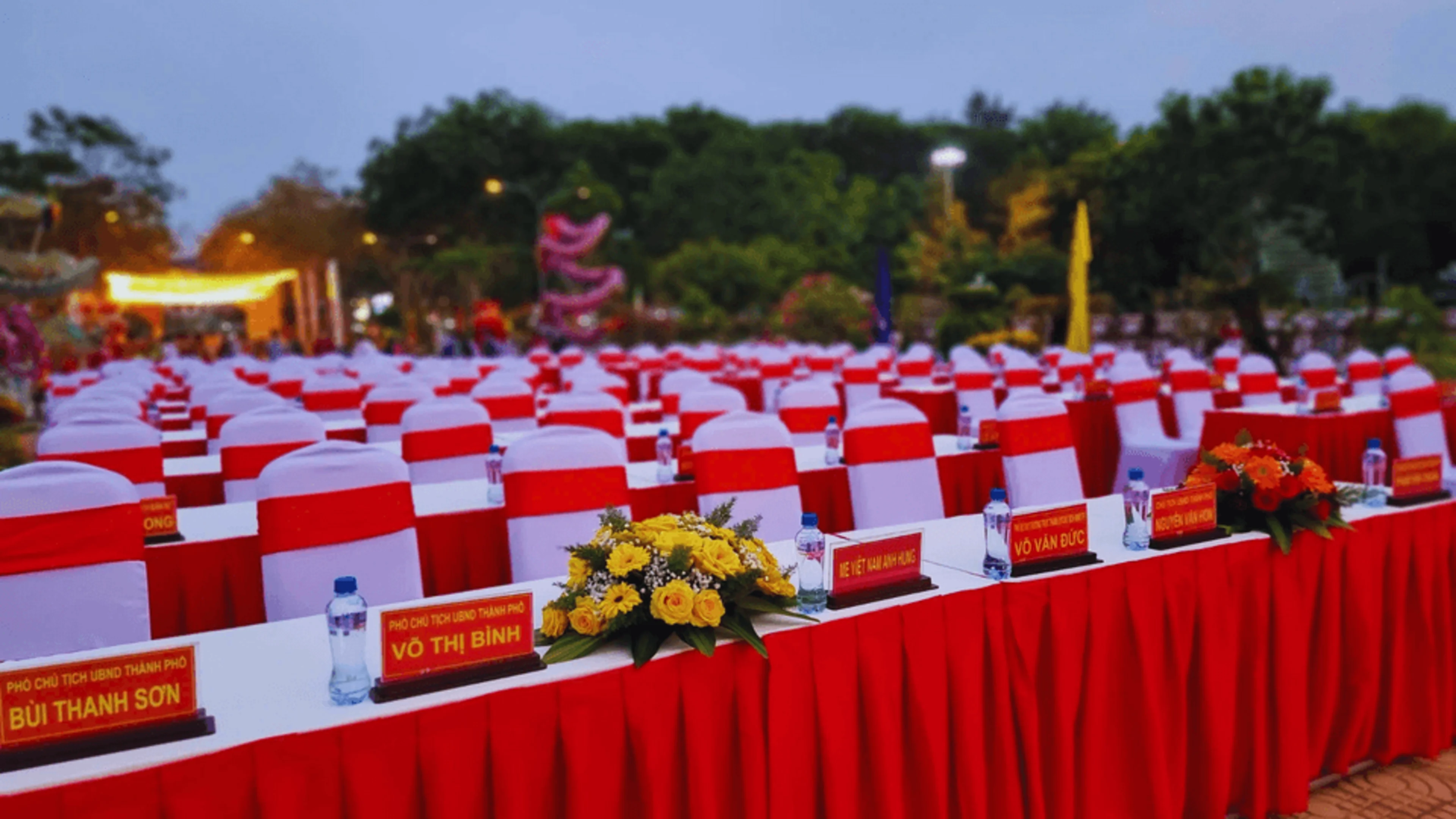 CHO THUÊ BÀN GHẾ SỰ KIỆN