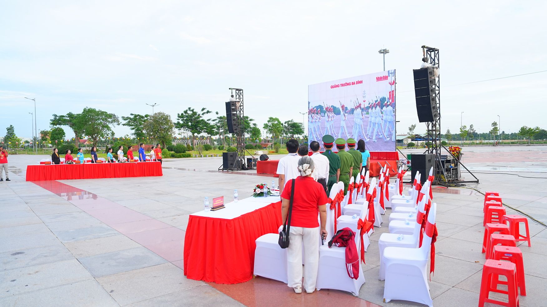 nghi-le-cung-viet-nam-tien-buoc-dong-thap.jpg