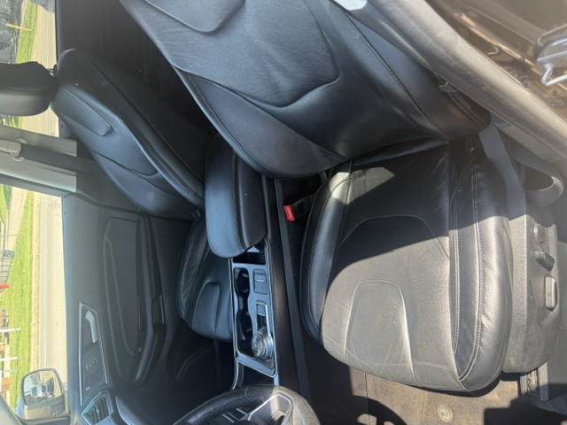 FORD EDGE view 4