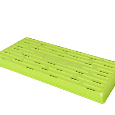 Lime Shallow Heavy-Duty Bottom Trays with Drain Holes