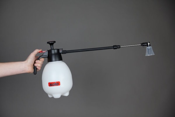 SOLO® 420 2-L Hand Sprayer