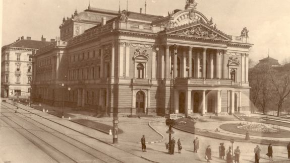 Mahen Theatre (1935)