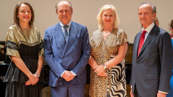 (From left to right) Sibylle Gallardo-Jammes, International Communications Director of Van Cleef & Arpels, Philippe Donnet, CEO of Generali Group,  Barbara Gessler, Head of Unit Creative Euro