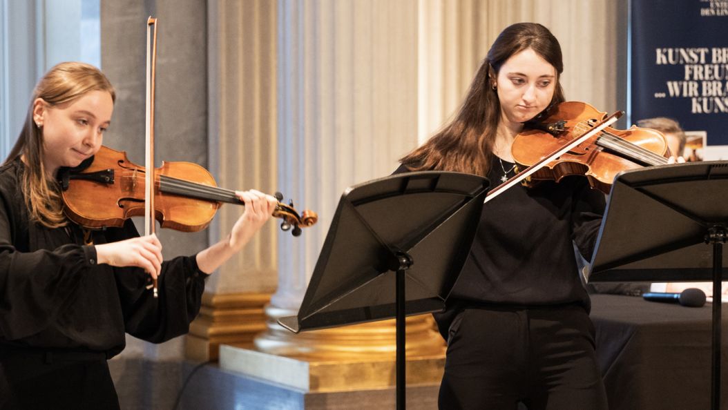 Eva Ravbchevska & Bella Chich - Copyright Freunde und Förderer der Staatsper Unter den Linden_ Kevin Fuchs